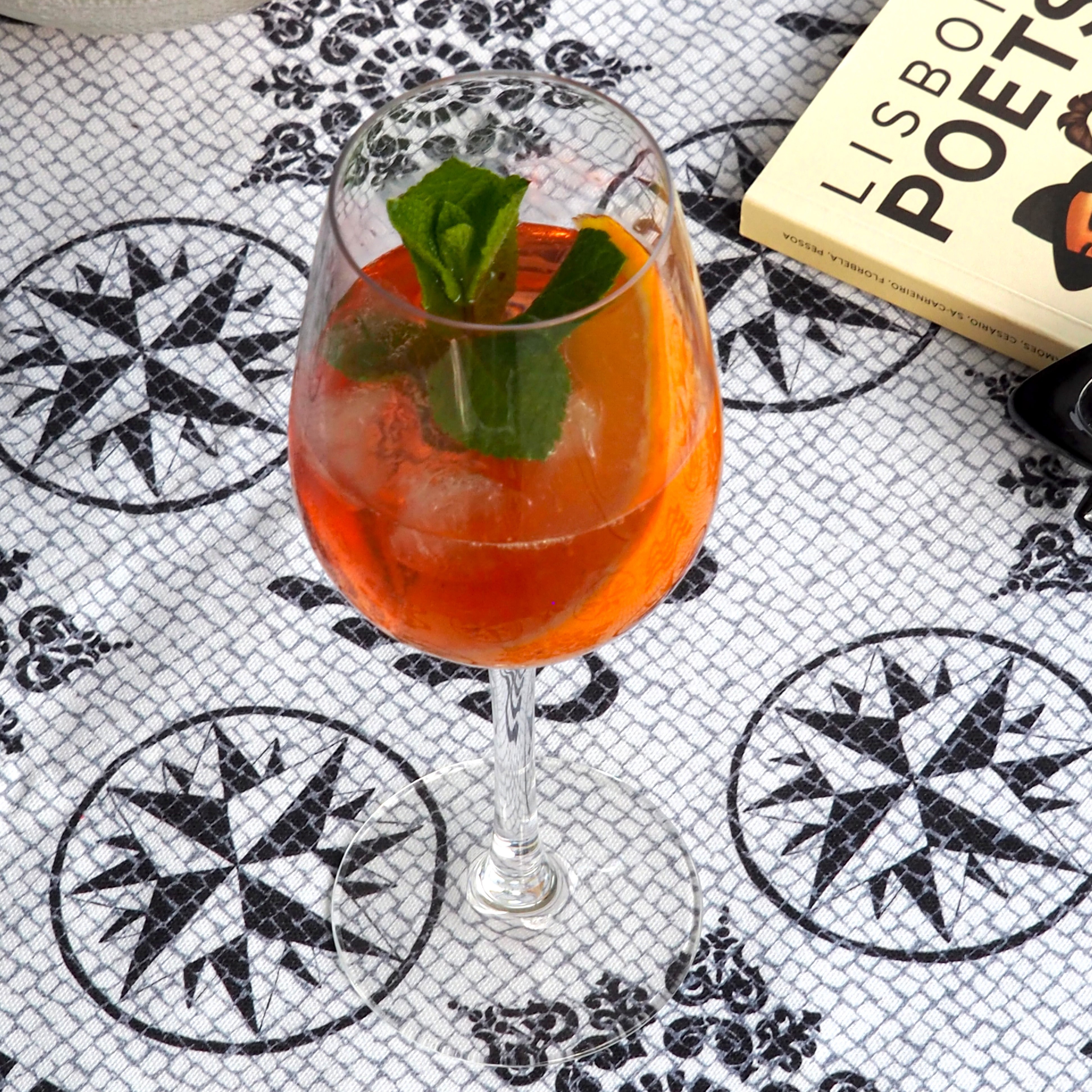 The Classic in Pink Porto & Tonic